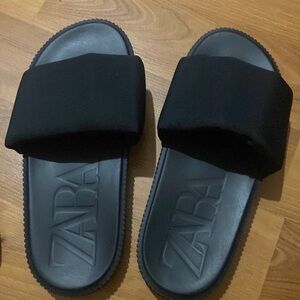 Zara brand new slides
